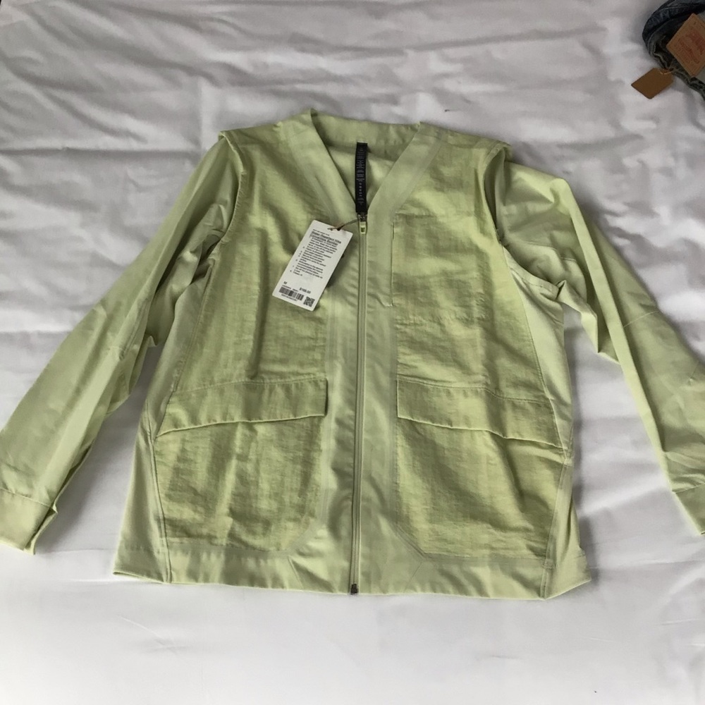 Lululemon Bomber Jacket Rain Coat Size L Green NWT - Hike Convertible